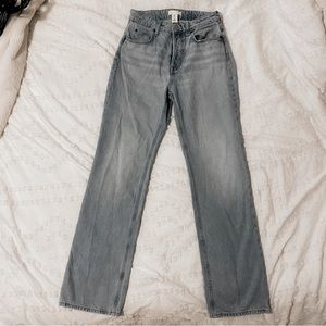 Women’s light blue denim high rise mom jeans. Size 4